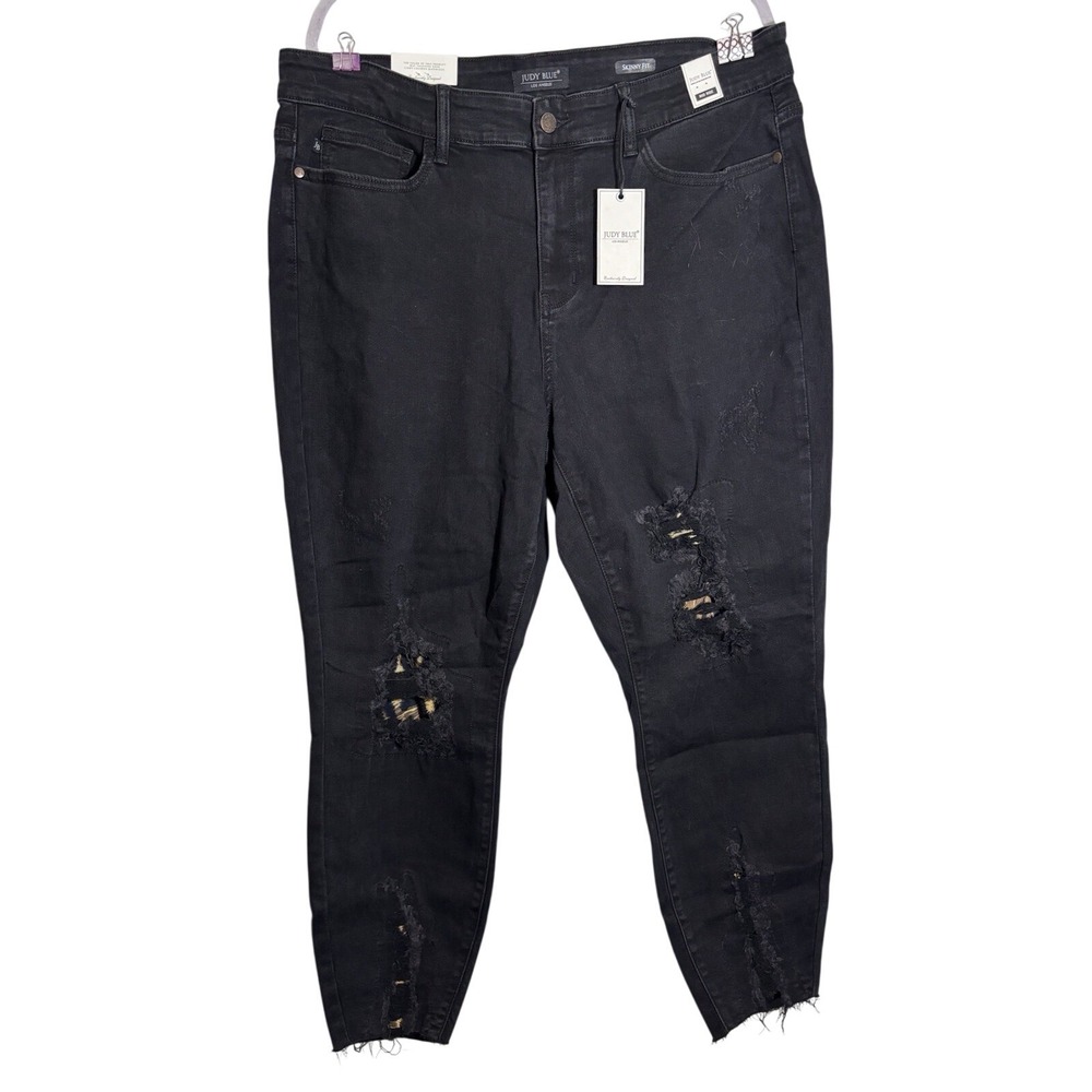 Judy Blue NWT Mid Rise Skinny Fit Black Jeans‎ Distressed w/ Cheetah Patches 20W